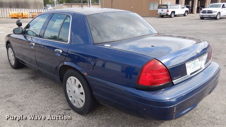image for item JQ9236 2006 Ford Crown Victoria Police Interceptor