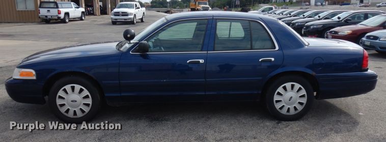 image for item JQ9236 2006 Ford Crown Victoria Police Interceptor