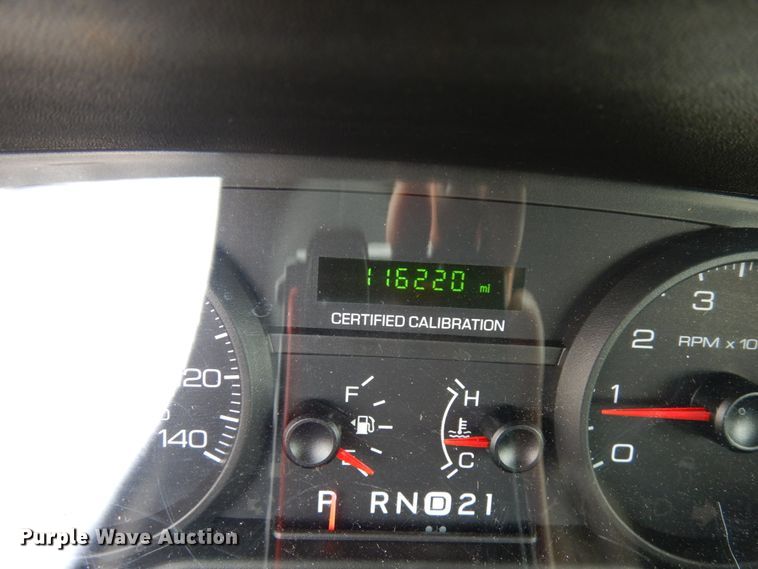 image for item JQ9236 2006 Ford Crown Victoria Police Interceptor