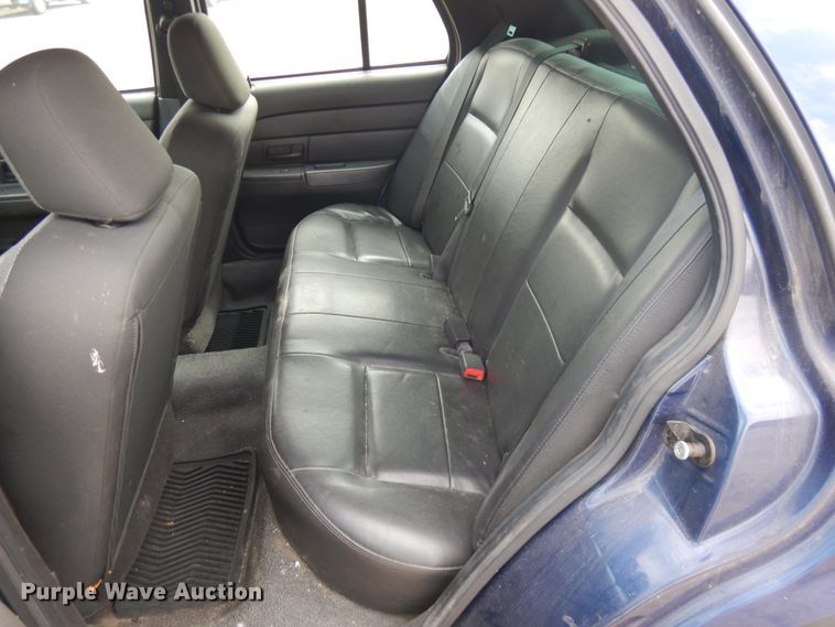 image for item JQ9236 2006 Ford Crown Victoria Police Interceptor