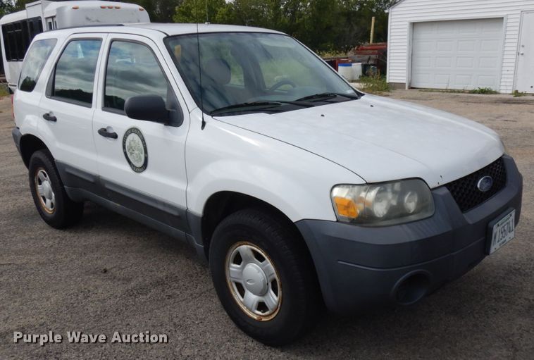 image for item JQ9237 2006 Ford Escape  SUV