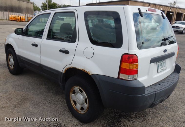 image for item JQ9237 2006 Ford Escape  SUV
