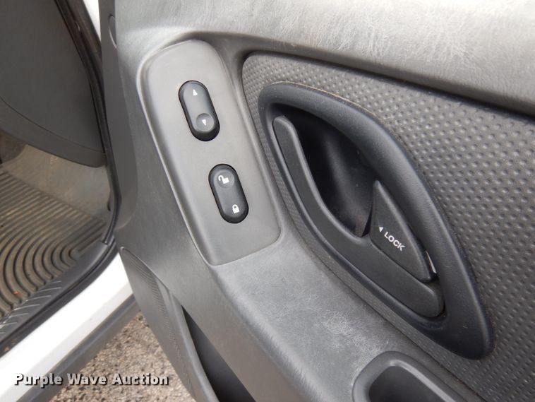 image for item JQ9237 2006 Ford Escape  SUV