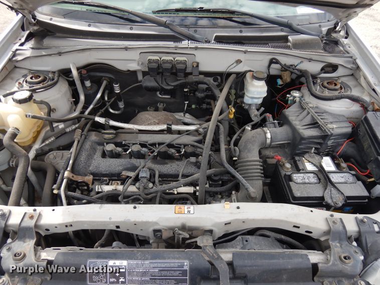 image for item JQ9237 2006 Ford Escape  SUV