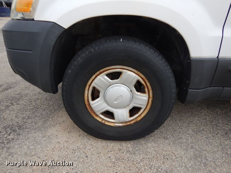 image for item JQ9237 2006 Ford Escape  SUV