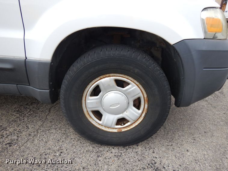 image for item JQ9237 2006 Ford Escape  SUV