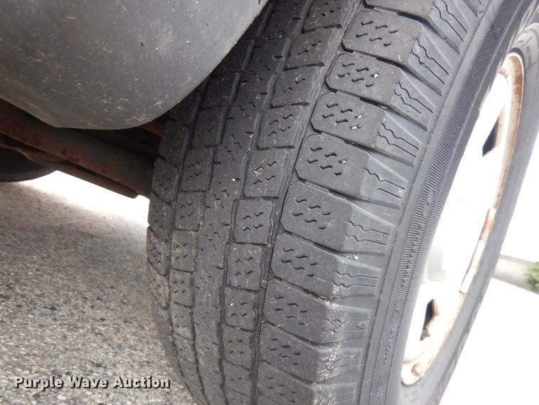 image for item JQ9237 2006 Ford Escape  SUV