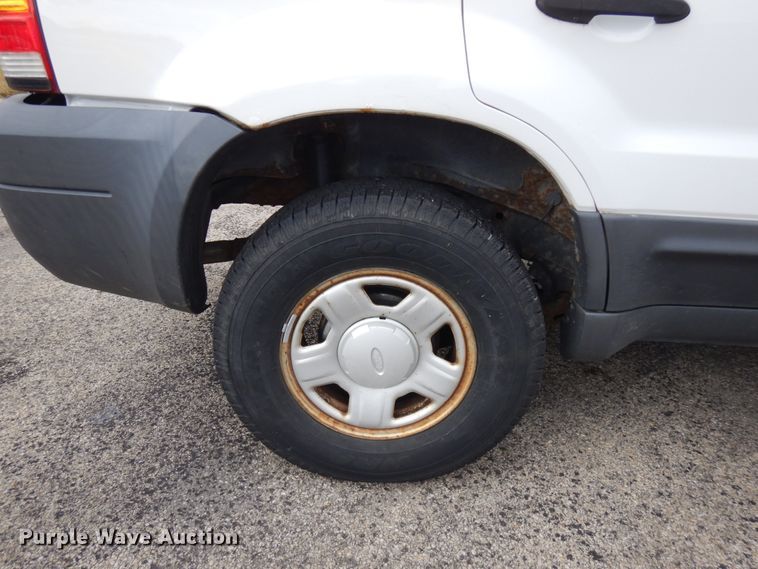 image for item JQ9237 2006 Ford Escape  SUV