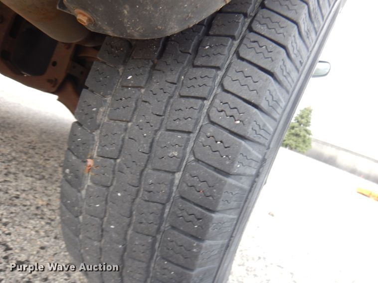 image for item JQ9237 2006 Ford Escape  SUV