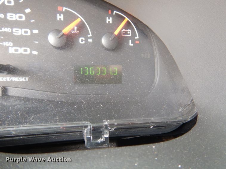 image for item JQ9238 2008 Ford E450  shuttle bus