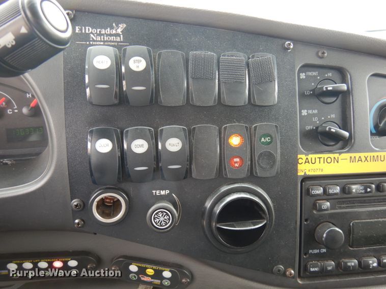 image for item JQ9238 2008 Ford E450  shuttle bus