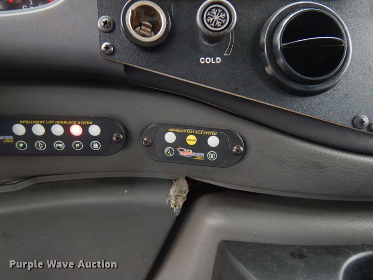 image for item JQ9238 2008 Ford E450  shuttle bus