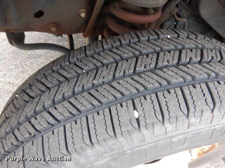 image for item JQ9238 2008 Ford E450  shuttle bus