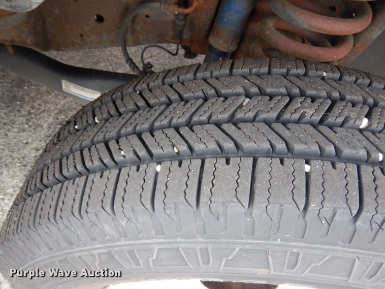 image for item JQ9238 2008 Ford E450  shuttle bus