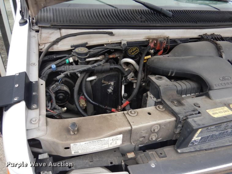 image for item JQ9240 2007 Ford E350  shuttle bus