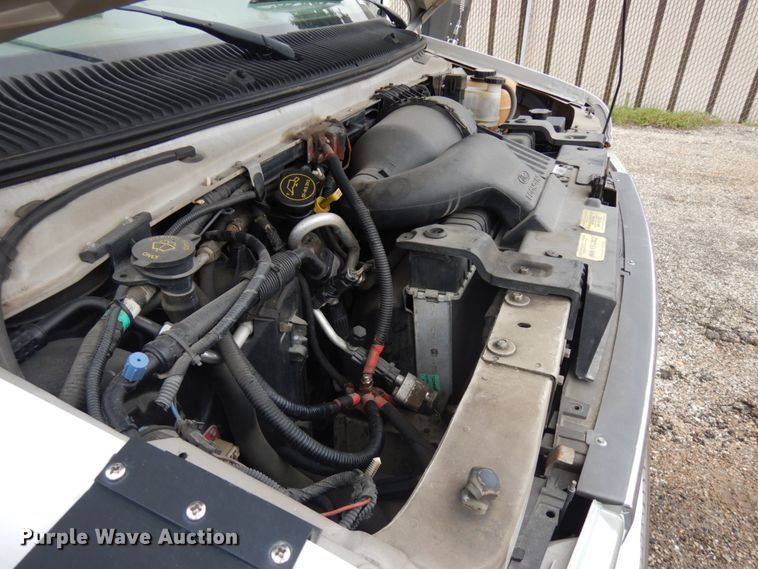 image for item JQ9240 2007 Ford E350  shuttle bus