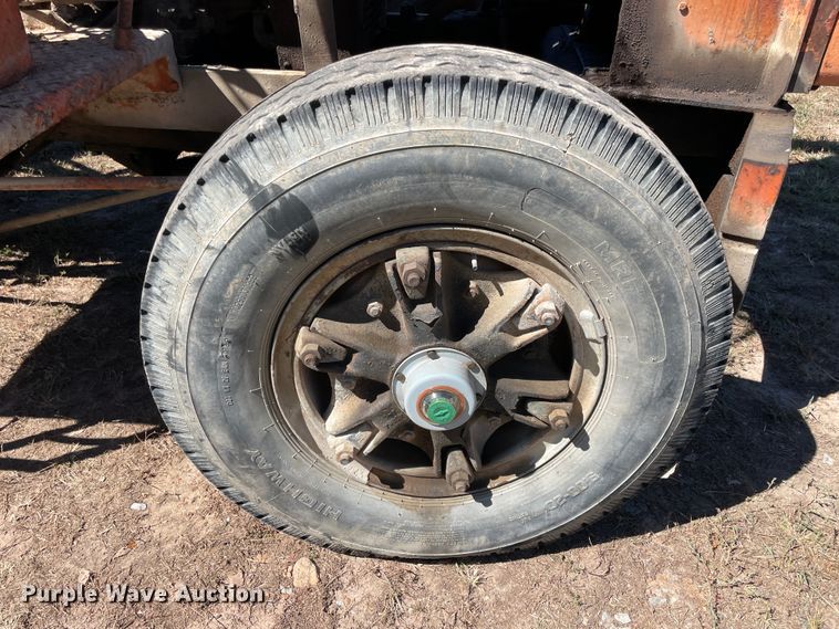 image for item JQ9515 1969 Lull 7C2-31  forklift