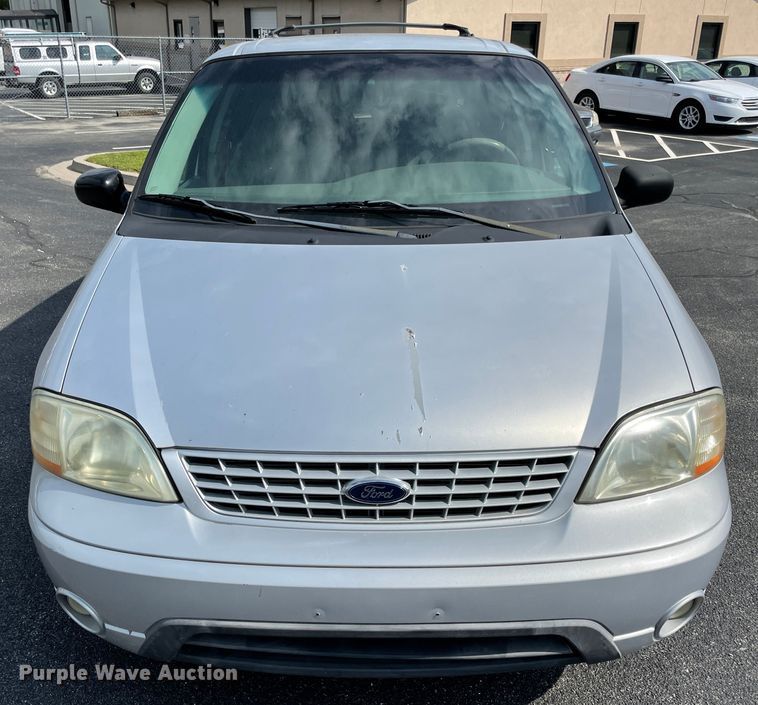 image for item JQ9521 2002 Ford Windstar  van