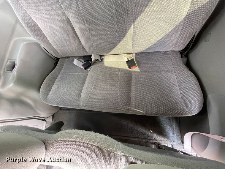 image for item JQ9521 2002 Ford Windstar  van