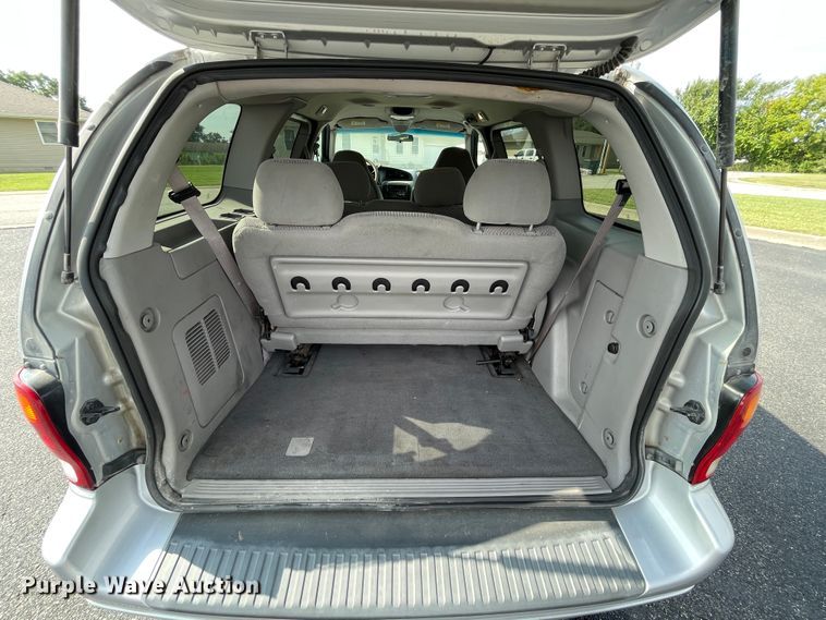 image for item JQ9521 2002 Ford Windstar  van