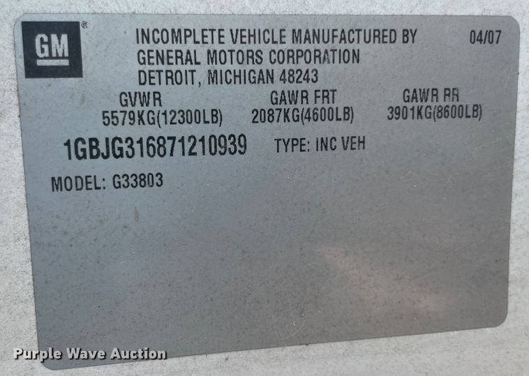 image for item JQ9522 2007 Chevrolet Express G3500  shuttle bus