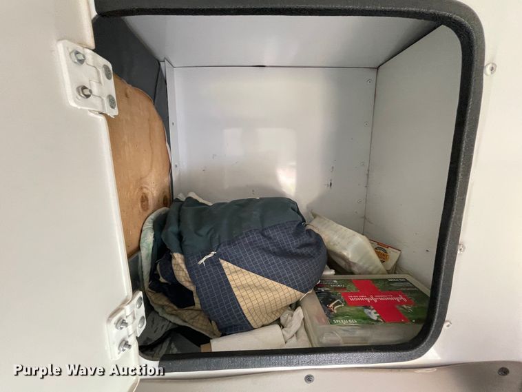 image for item JQ9524 2009 Chevrolet Express 3500  shuttle bus