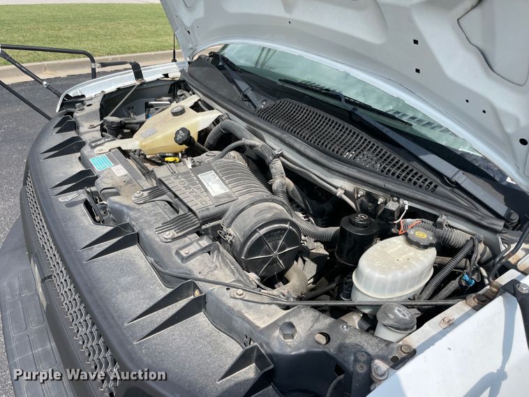 image for item JQ9524 2009 Chevrolet Express 3500  shuttle bus