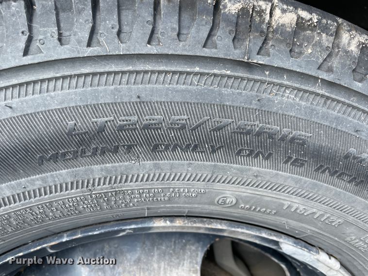 image for item JQ9524 2009 Chevrolet Express 3500  shuttle bus