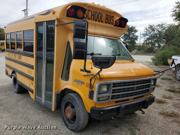 image for item KC9573 1996 Chevrolet C30 Bluebird  school bus