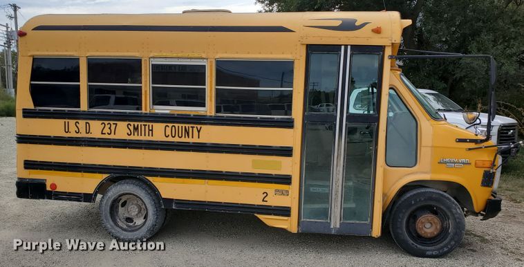 image for item KC9573 1996 Chevrolet C30 Bluebird  school bus