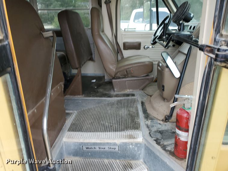 image for item KC9573 1996 Chevrolet C30 Bluebird  school bus