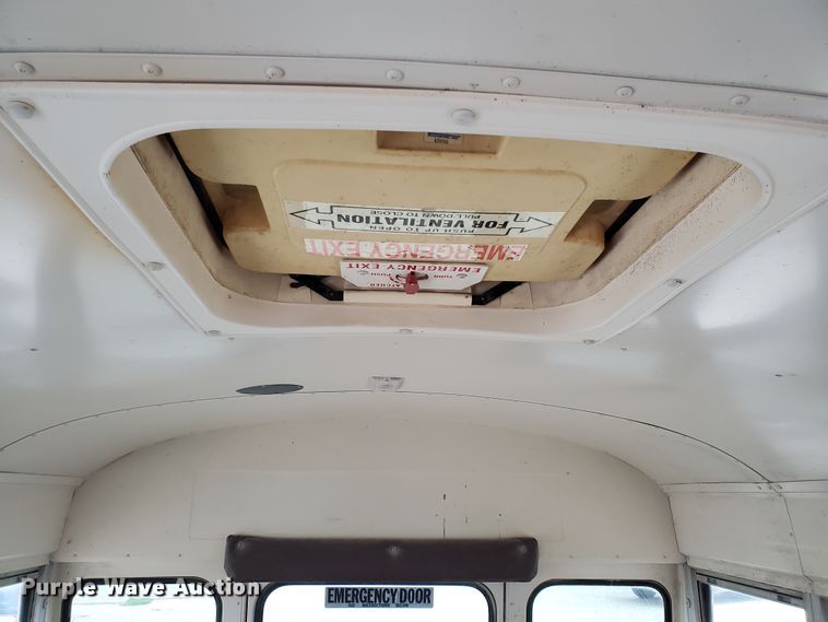 image for item KC9573 1996 Chevrolet C30 Bluebird  school bus