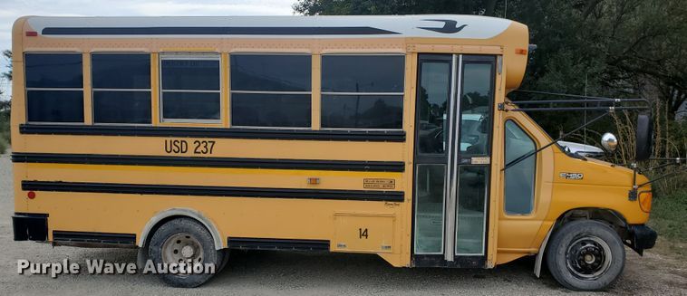 image for item KC9576 2005 Ford E450 Bluebird  school bus