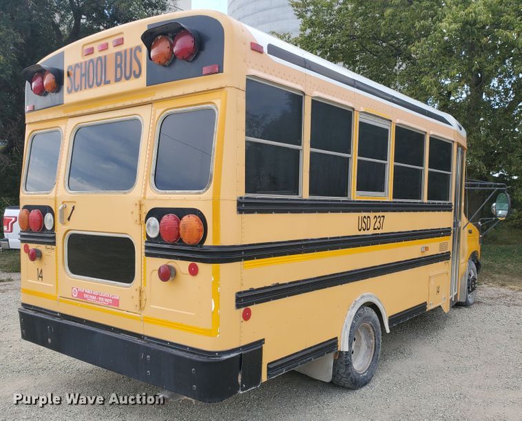 image for item KC9576 2005 Ford E450 Bluebird  school bus