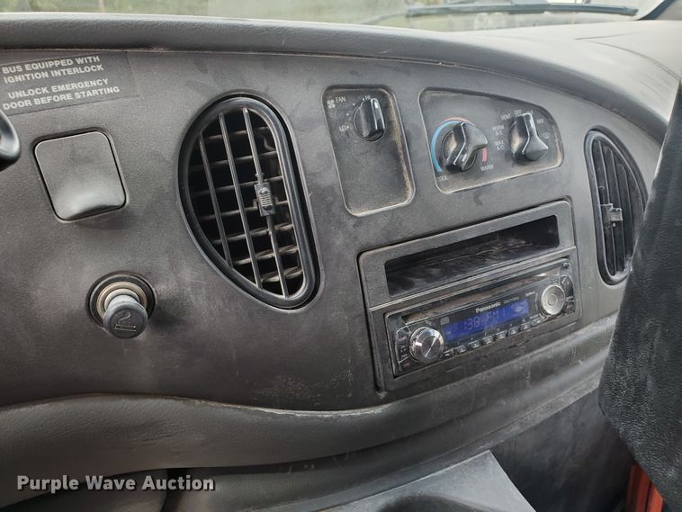 image for item KC9576 2005 Ford E450 Bluebird  school bus