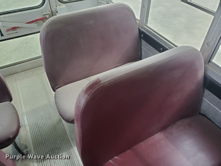 image for item KC9576 2005 Ford E450 Bluebird  school bus