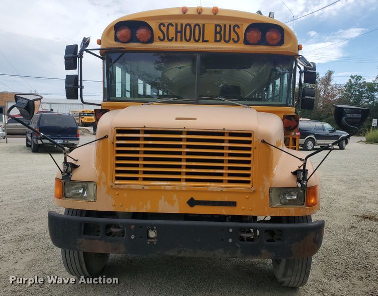 image for item KC9577 1995 International 3800  school bus
