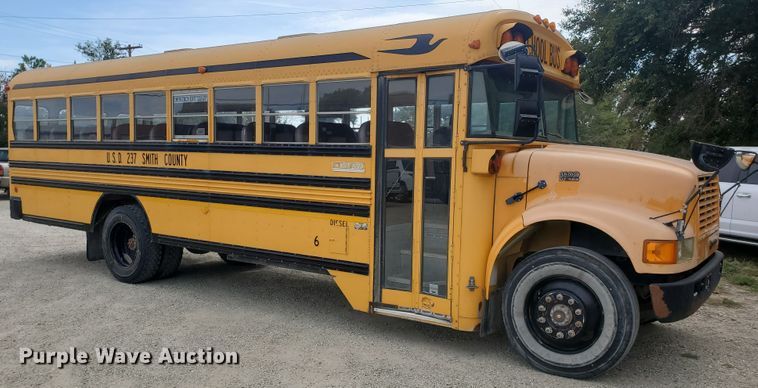 image for item KC9577 1995 International 3800  school bus