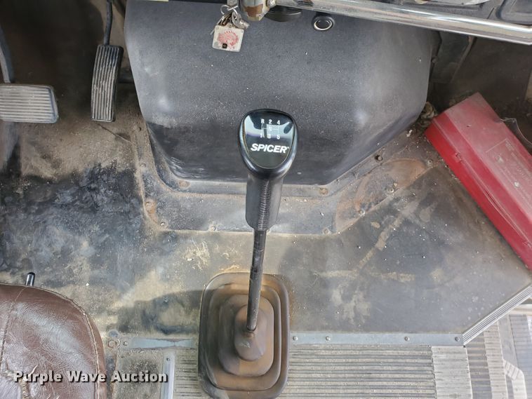 image for item KC9577 1995 International 3800  school bus