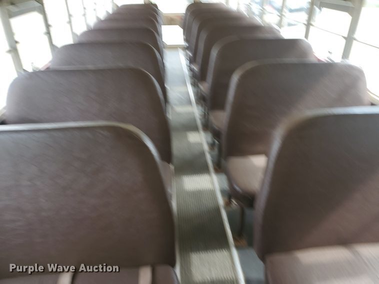 image for item KC9577 1995 International 3800  school bus