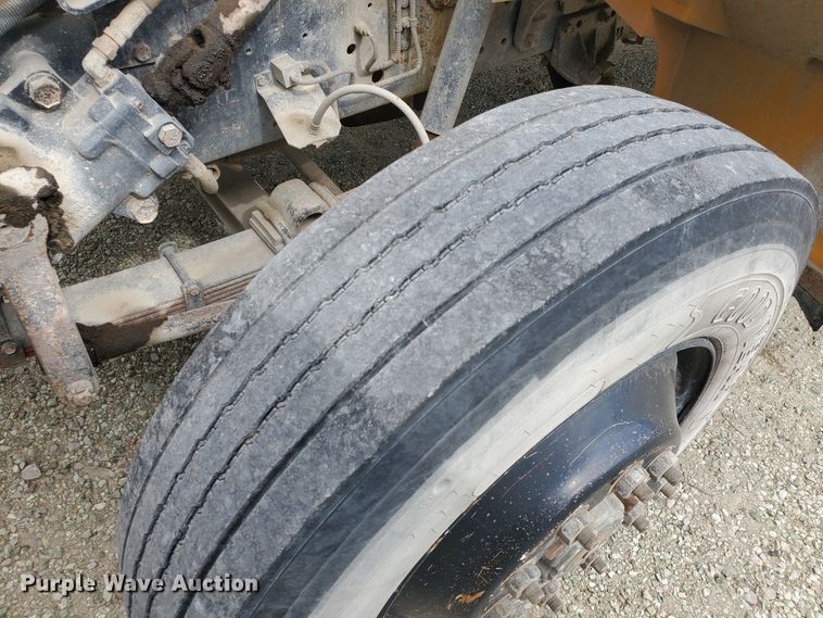 image for item KC9577 1995 International 3800  school bus