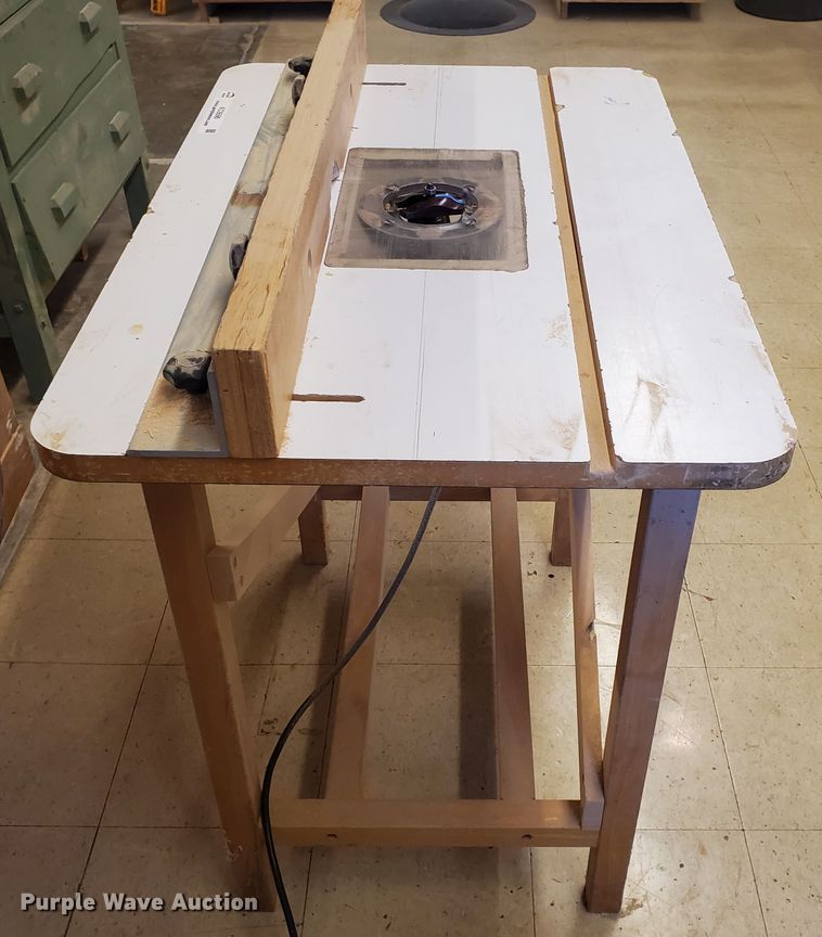 image for item KC9590 Makita 3612C  router table