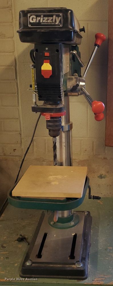image for item KC9596 2013 Grizzly G7943  drill press