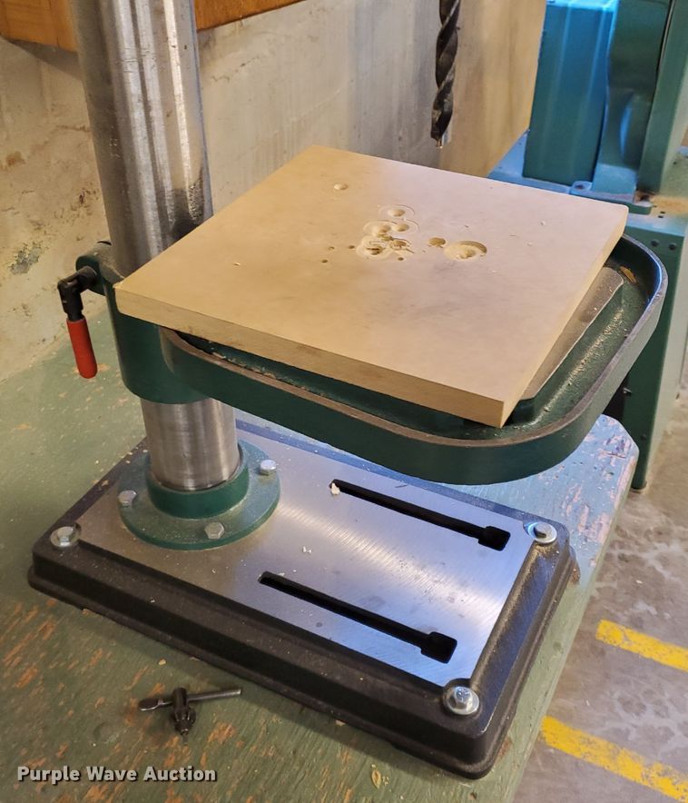 image for item KC9596 2013 Grizzly G7943  drill press