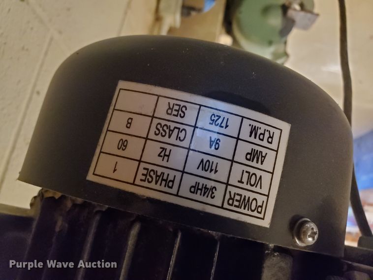 image for item KC9596 2013 Grizzly G7943  drill press