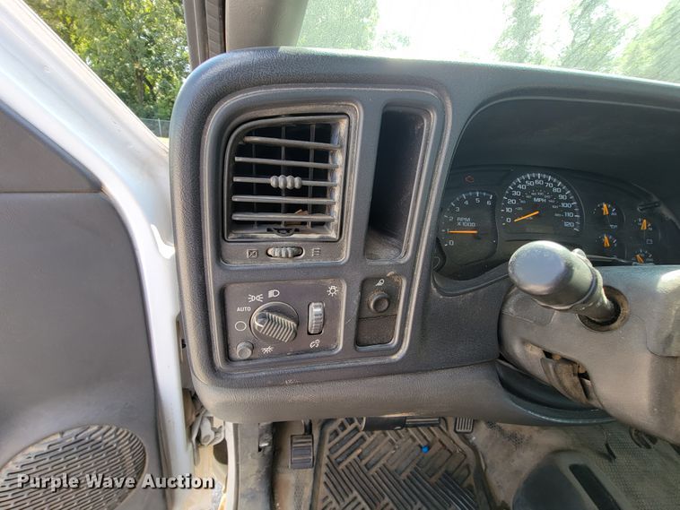 image for item KD9577 2005 Chevrolet Silverado 1500  pickup truck