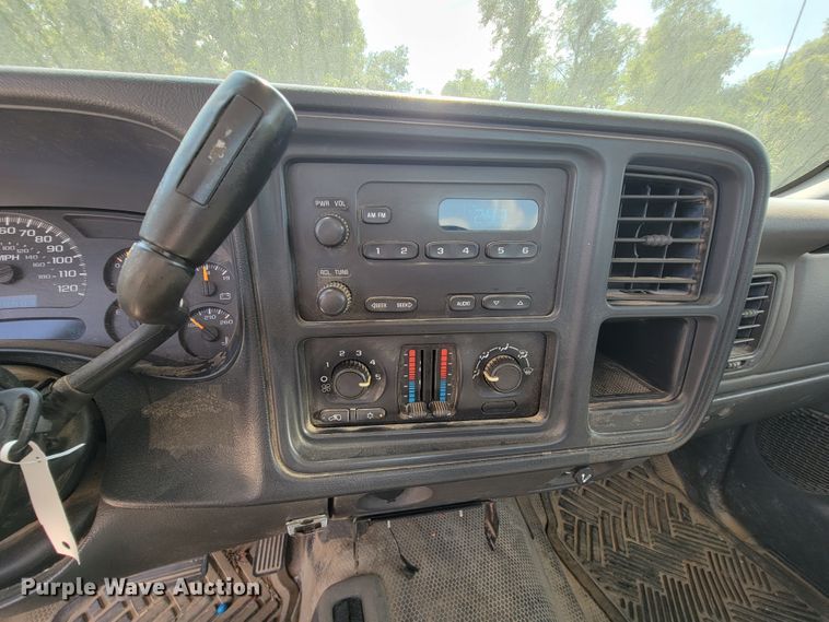 image for item KD9577 2005 Chevrolet Silverado 1500  pickup truck