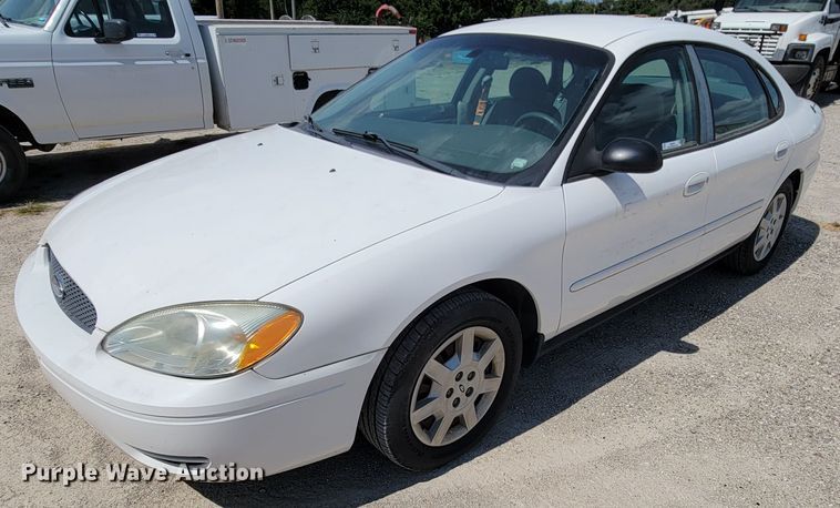 image for item KD9578 2006 Ford Taurus