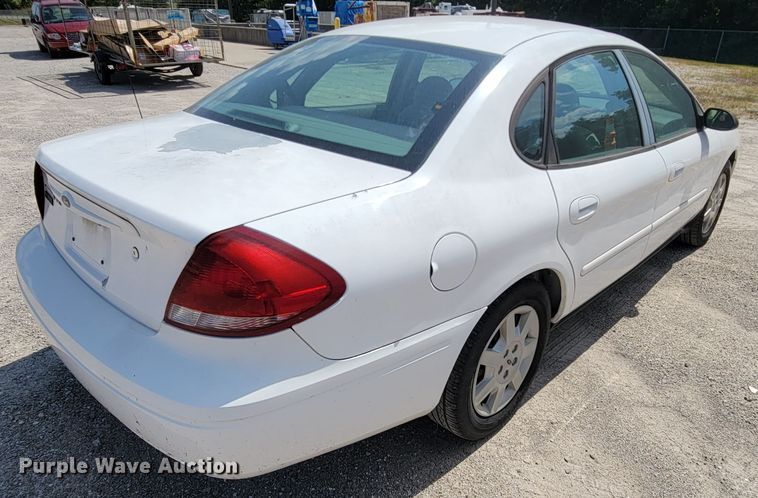 image for item KD9578 2006 Ford Taurus