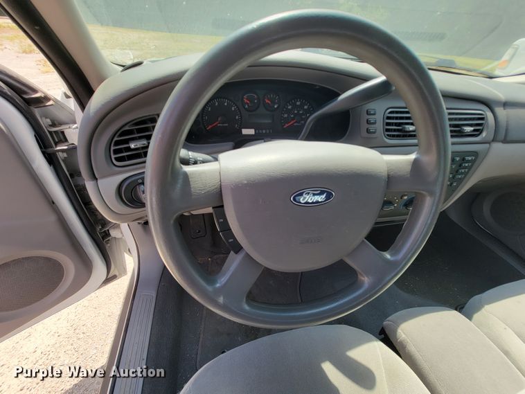 image for item KD9578 2006 Ford Taurus